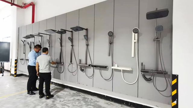 正安吸引“鄉賢”鄭一飛、鄭二來，返鄉創辦蘑菇视频免费版在线观看版衛浴